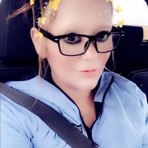 Meet your Posher, Pam